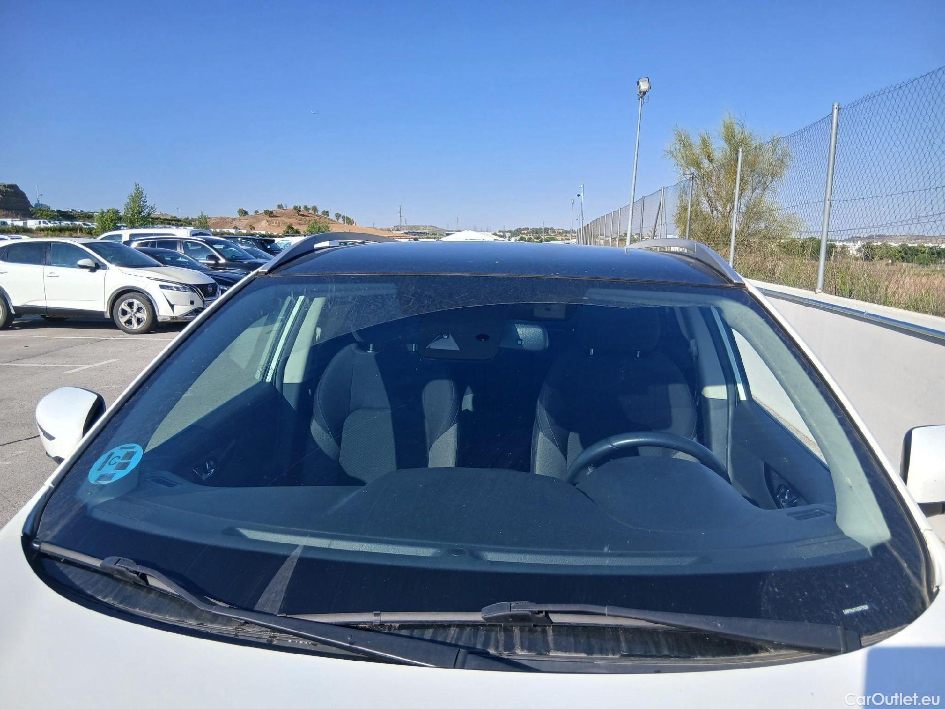  Nissan  Qashqai NISSAN  / 2017 / 5P / todoterreno DIG-T 103 kW (140 CV) E6D N-CONNECTA #1
