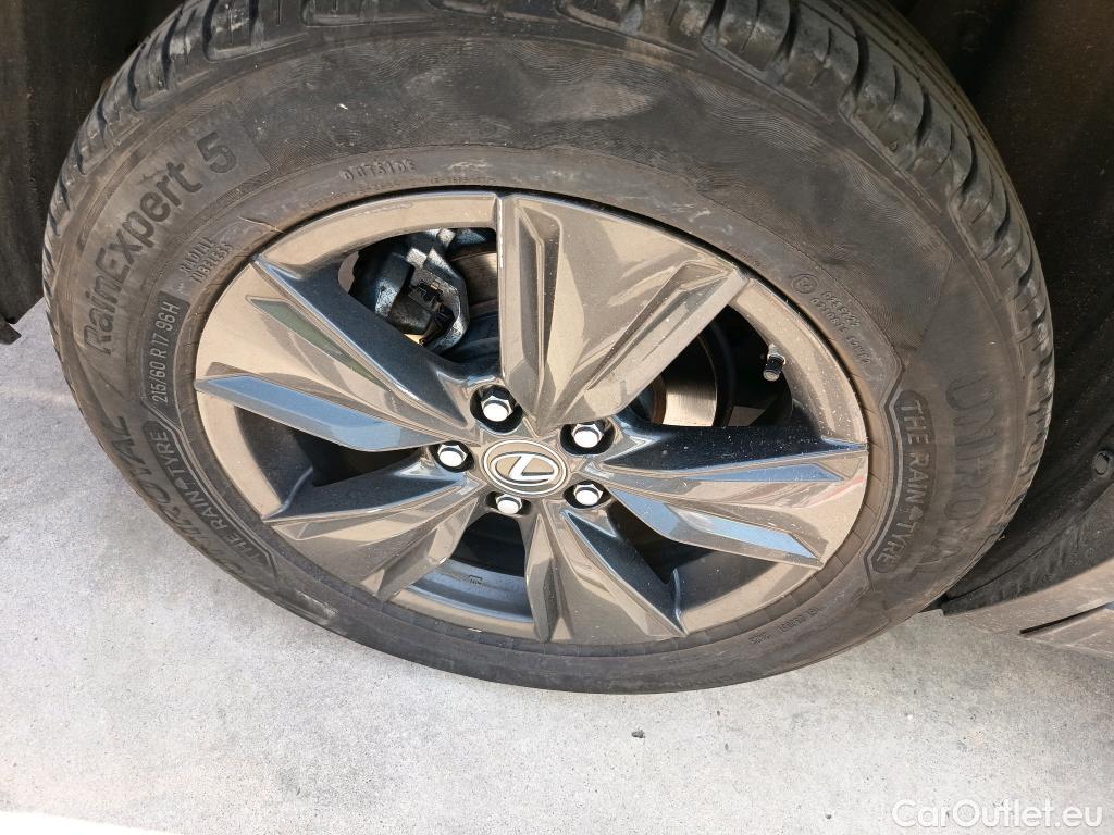  Lexus  UX LEXUS  / 2018 / 5P / todoterreno 2.0 250h Business Navigation #17