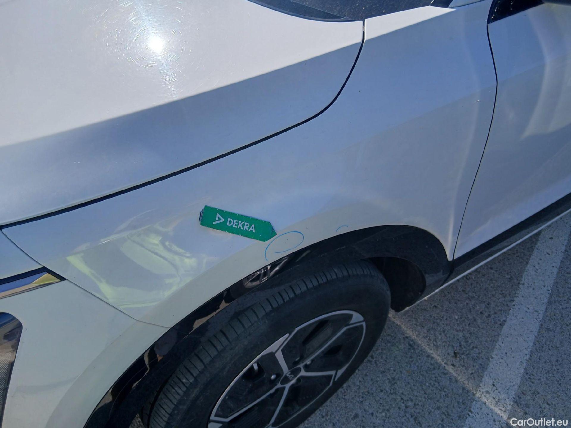  KIA  Niro KIA  / 2022 / 5P / crossover 1.6 GDi HEV 104kW (141CV) Drive #9