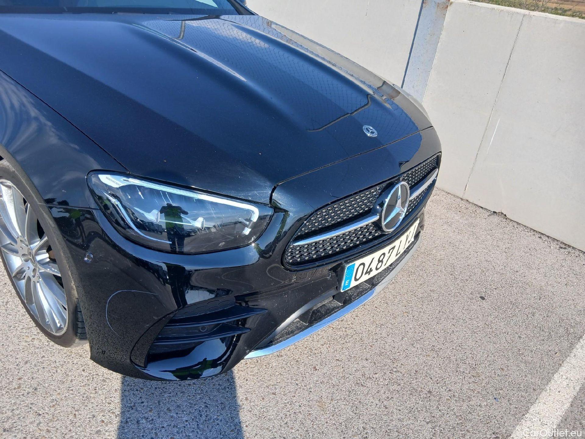  Mercedes  E-Klasse MERCEDES-BENZ Clase E / 2020 / 2P / coupé Coupé E 220 d #4