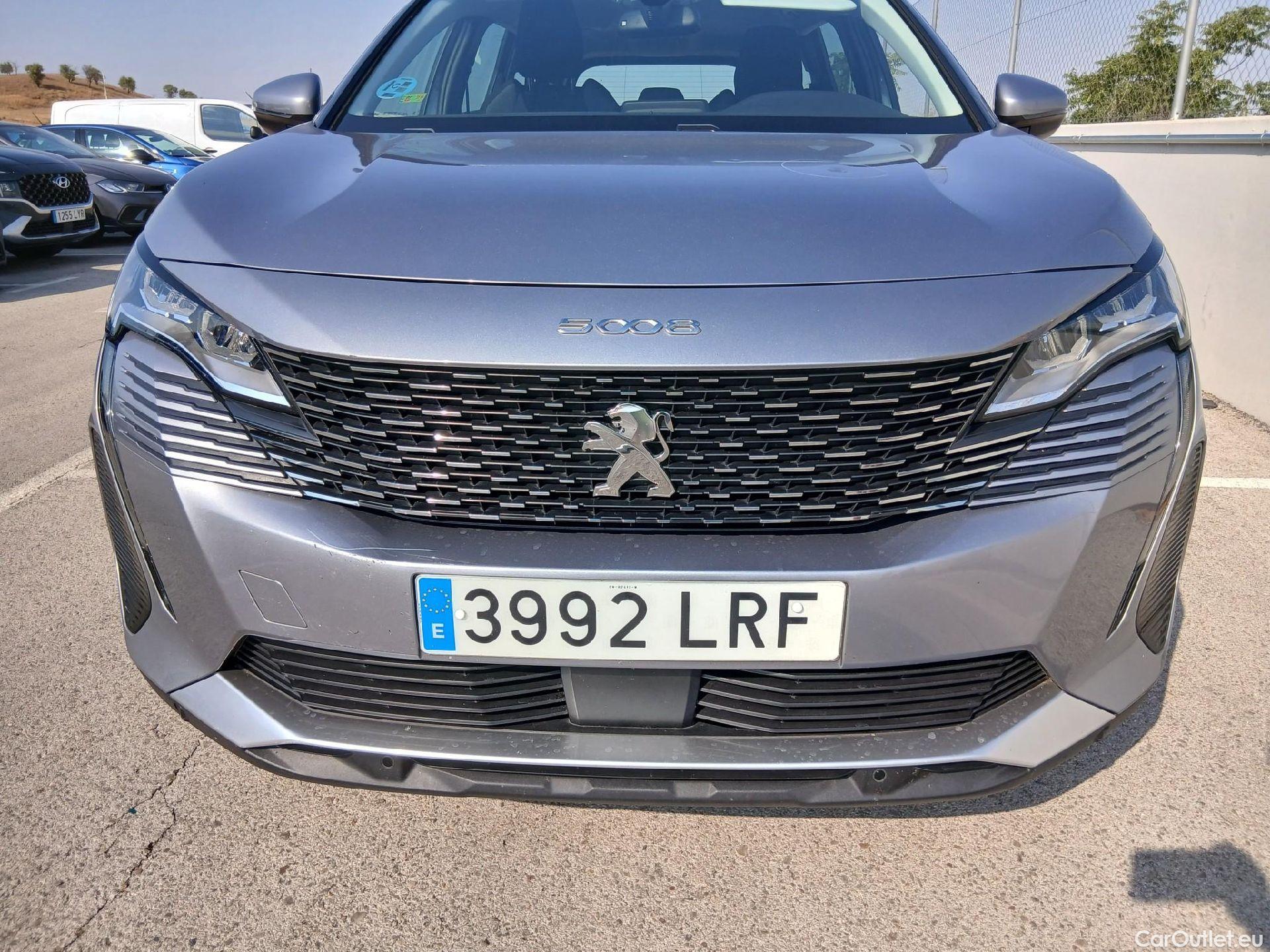  Peugeot  5008 PEUGEOT  / 2020 / 5P / todoterreno 1.5 BlueHDi 96kW S&S Active Pack EAT8 #5