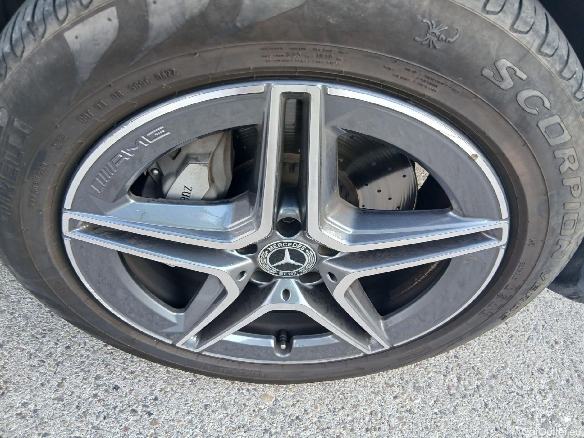 Mercedes  G-Klasee MERCEDES-BENZ GLC Coupé / 2019 / 5P / coupé GLC 200 d 4MATIC #40