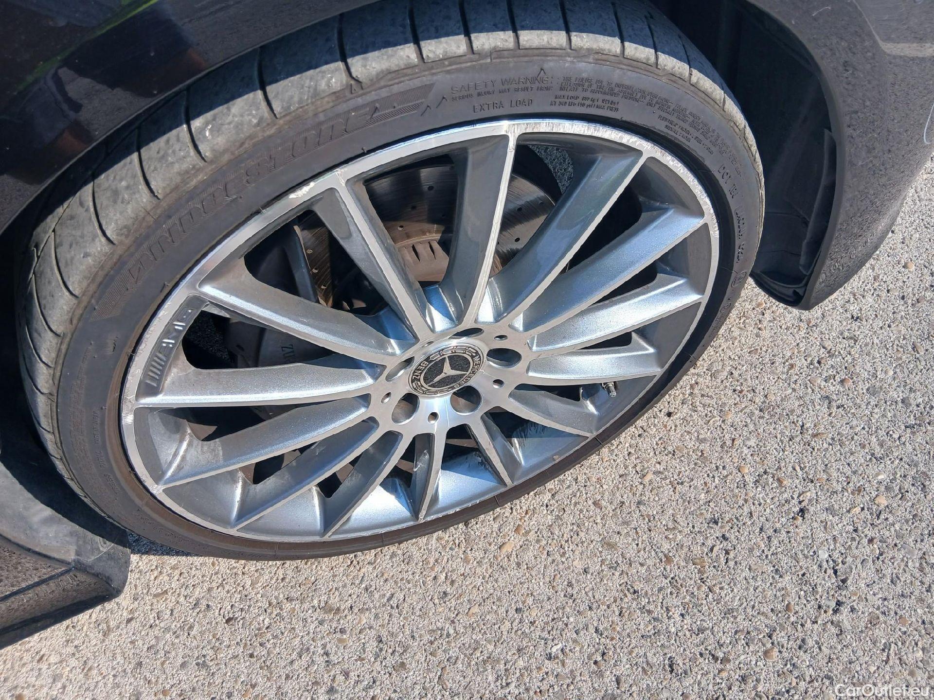  Mercedes  E-Klasse MERCEDES-BENZ Clase E / 2020 / 2P / coupé Coupé E 220 d #40
