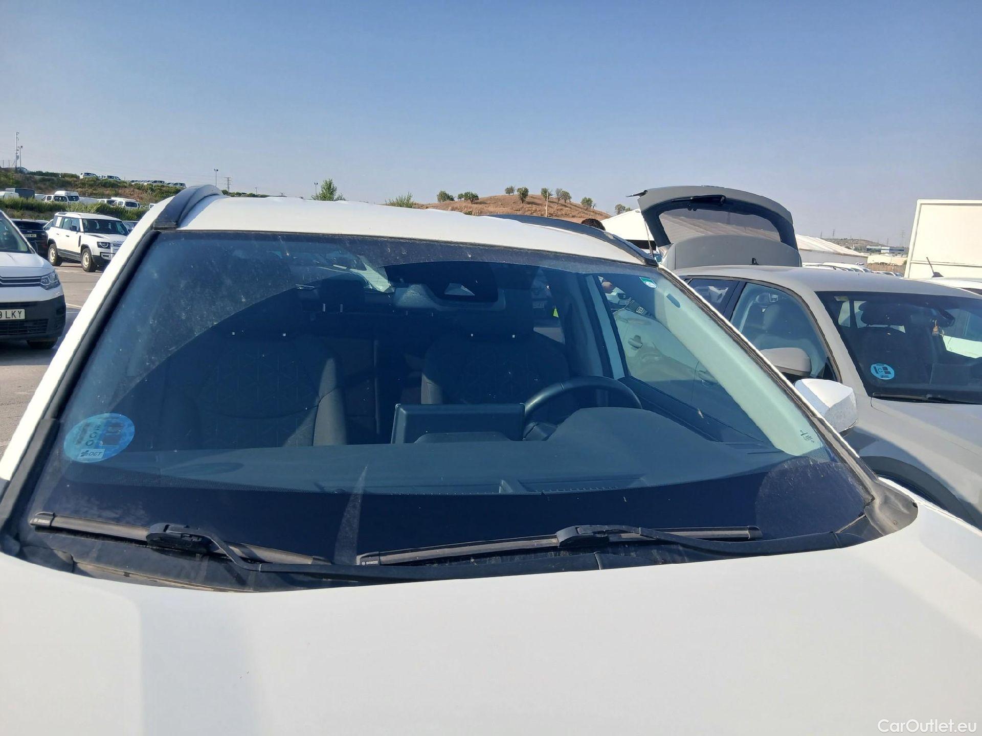  Toyota  RAV4 TOYOTA  / 2018 / 5P / todoterreno 2.5l 220H Advance 4WD #5