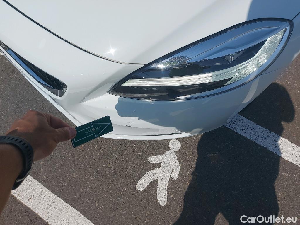  Volvo  V40  VOLVO / 2016 / 5P / berlina con portón 2.0 T2 Momentum #5