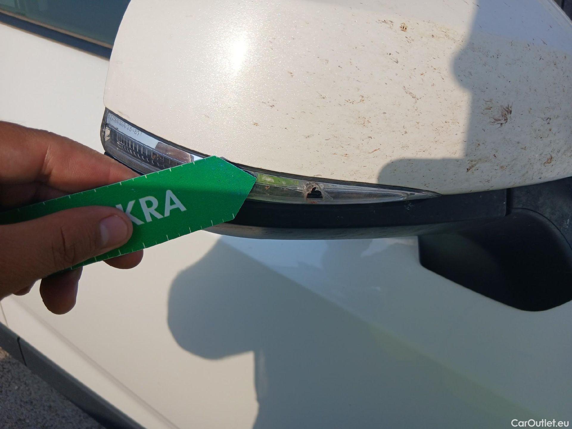  Toyota  RAV4 TOYOTA  / 2018 / 5P / todoterreno 2.5l 220H Advance 4WD #9