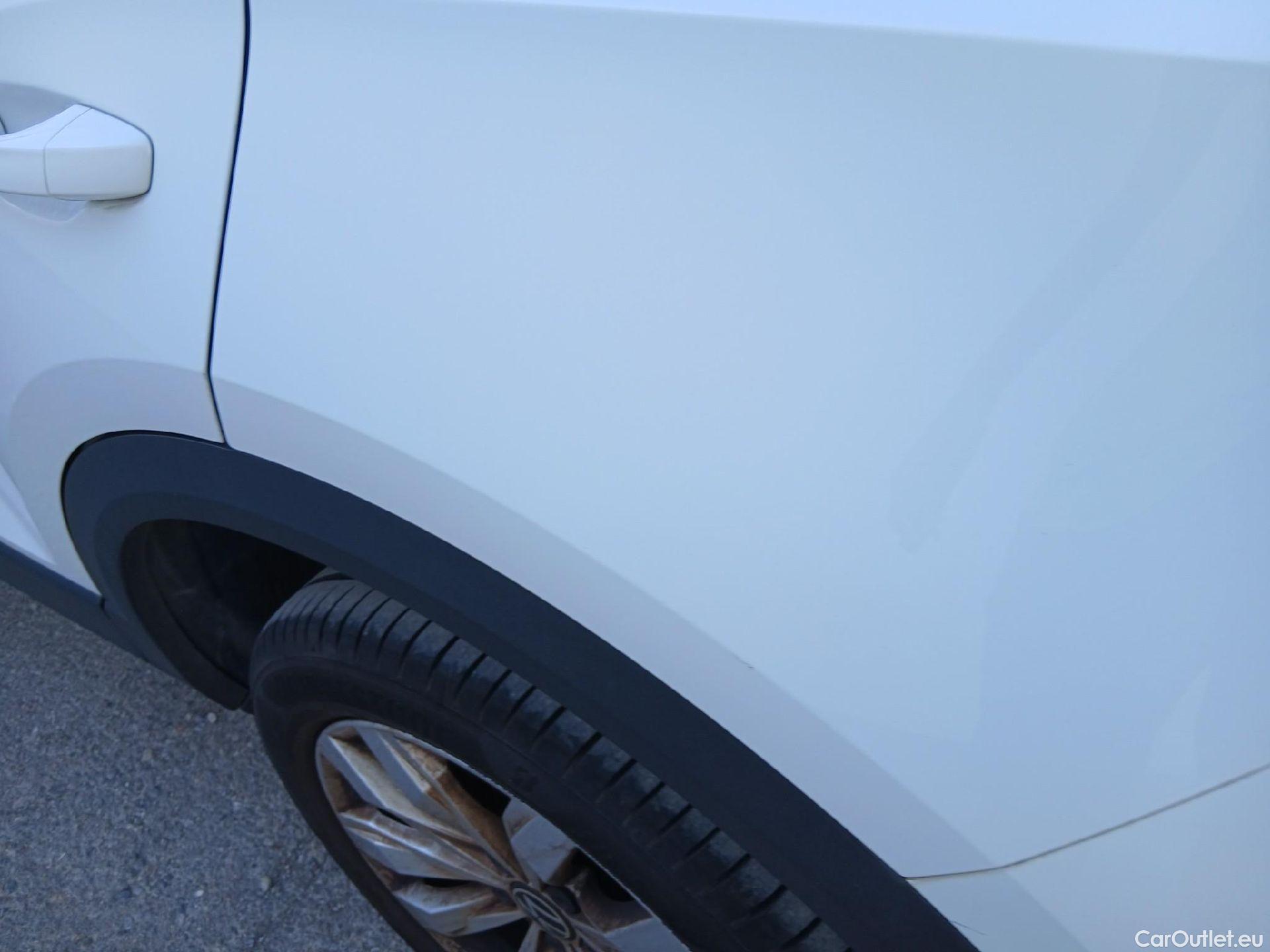  Volkswagen  T-ROC VOLKSWAGEN  / 2017 / 5P / todoterreno Advance 2.0 TDI 85kW (115CV) #10