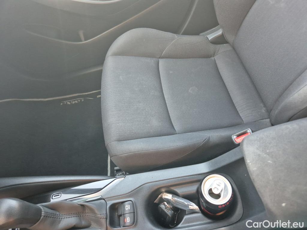  Toyota  Corolla TOYOTA  / 2019 / 5P / familiar 1.8 125H BUSINESS E-CVT TOU SPORT #19
