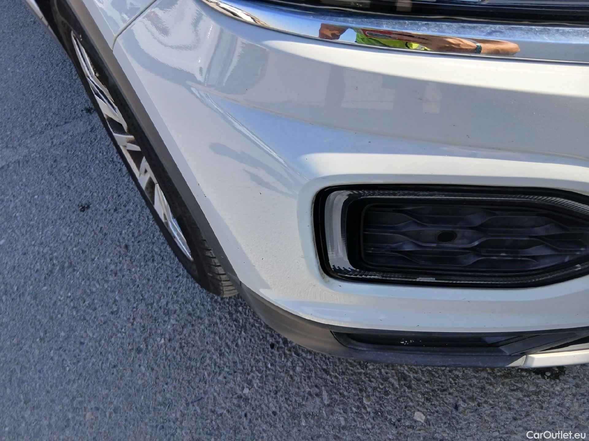  Volkswagen  T-ROC VOLKSWAGEN  / 2017 / 5P / todoterreno Advance 2.0 TDI 85kW (115CV) #1