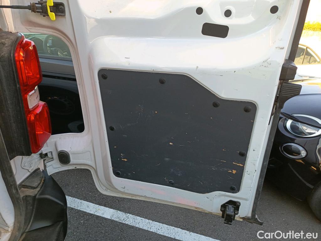  Citroen  Jumpy CITROEN  / 2016 / 4P / furgón Talla XL BlueHDi 145 S&S 6v Control #39