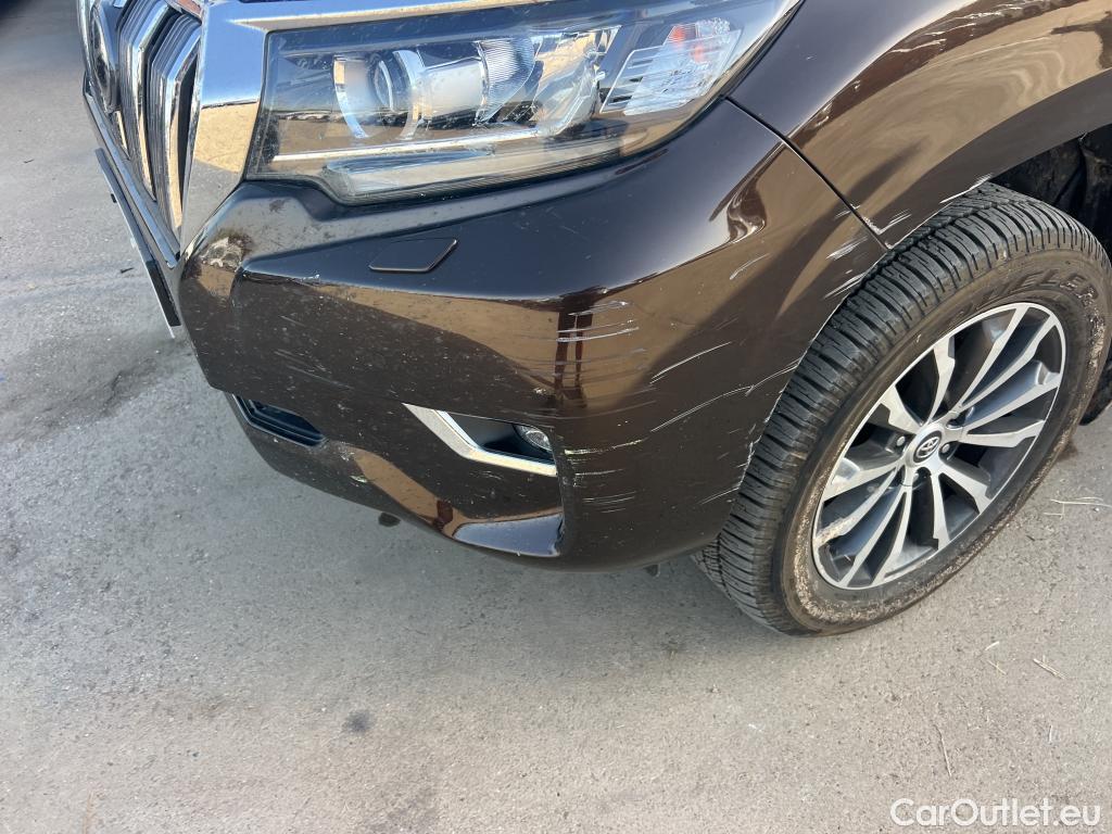  Toyota  Land Cruiser TOYOTA  / 2017 / 5P / todoterreno 2.8 D-4D LIMITED AUTO #33