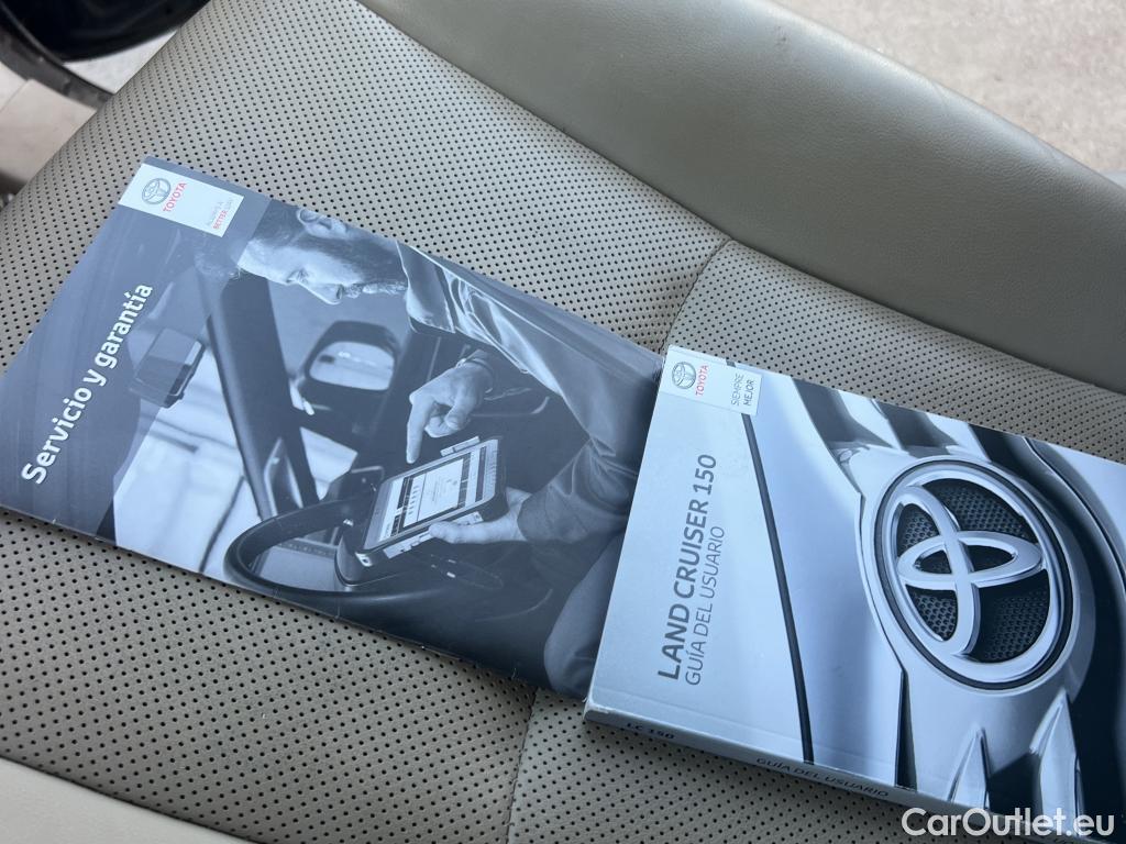  Toyota  Land Cruiser TOYOTA  / 2017 / 5P / todoterreno 2.8 D-4D LIMITED AUTO #1