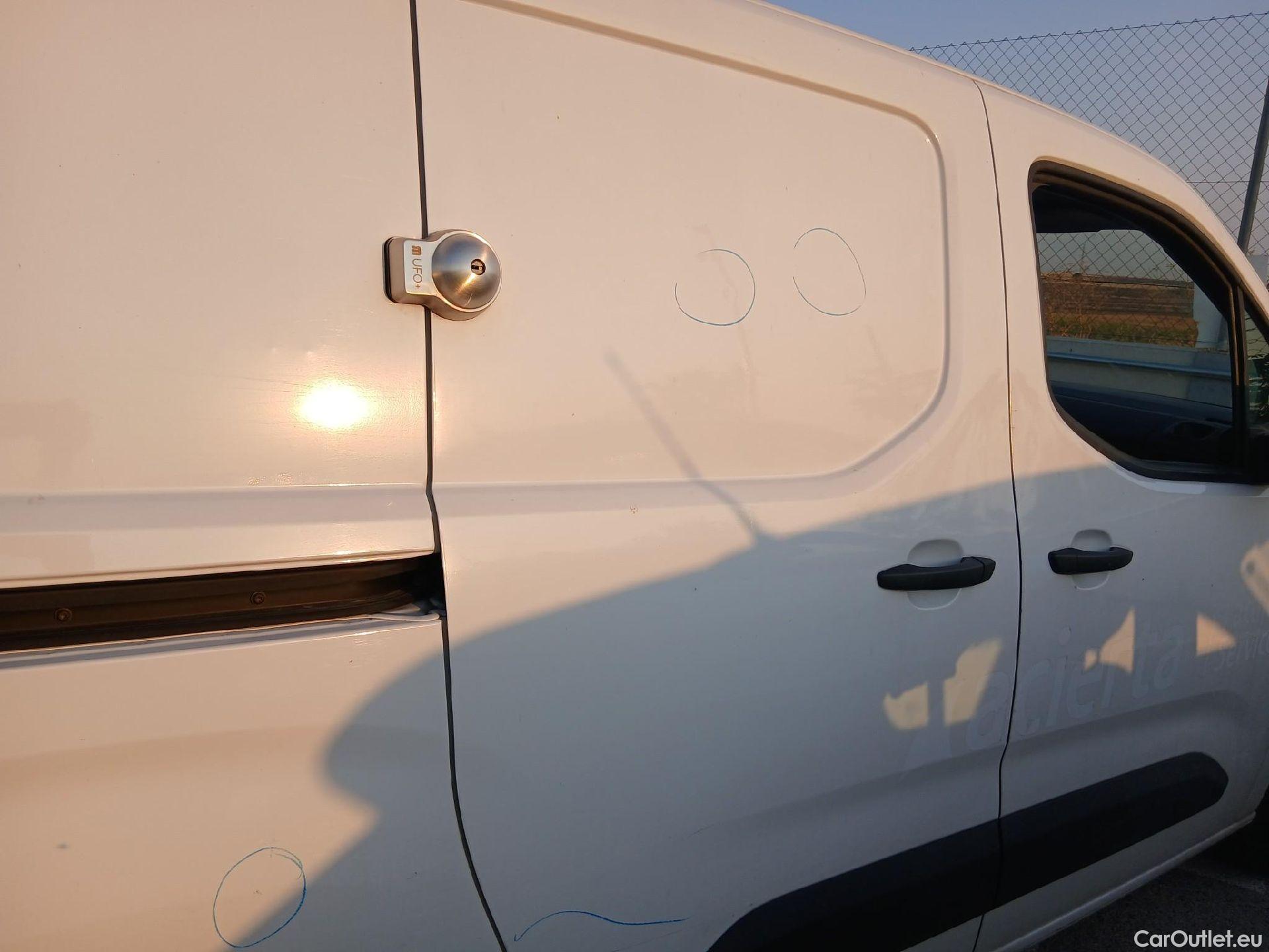  Fiat  Doblo FIAT Doblò / 2022 / 4P / furgón derivado de turismo Furgón 1.5 BlueHDi 100 1000kg L1H1 (AC2) #27