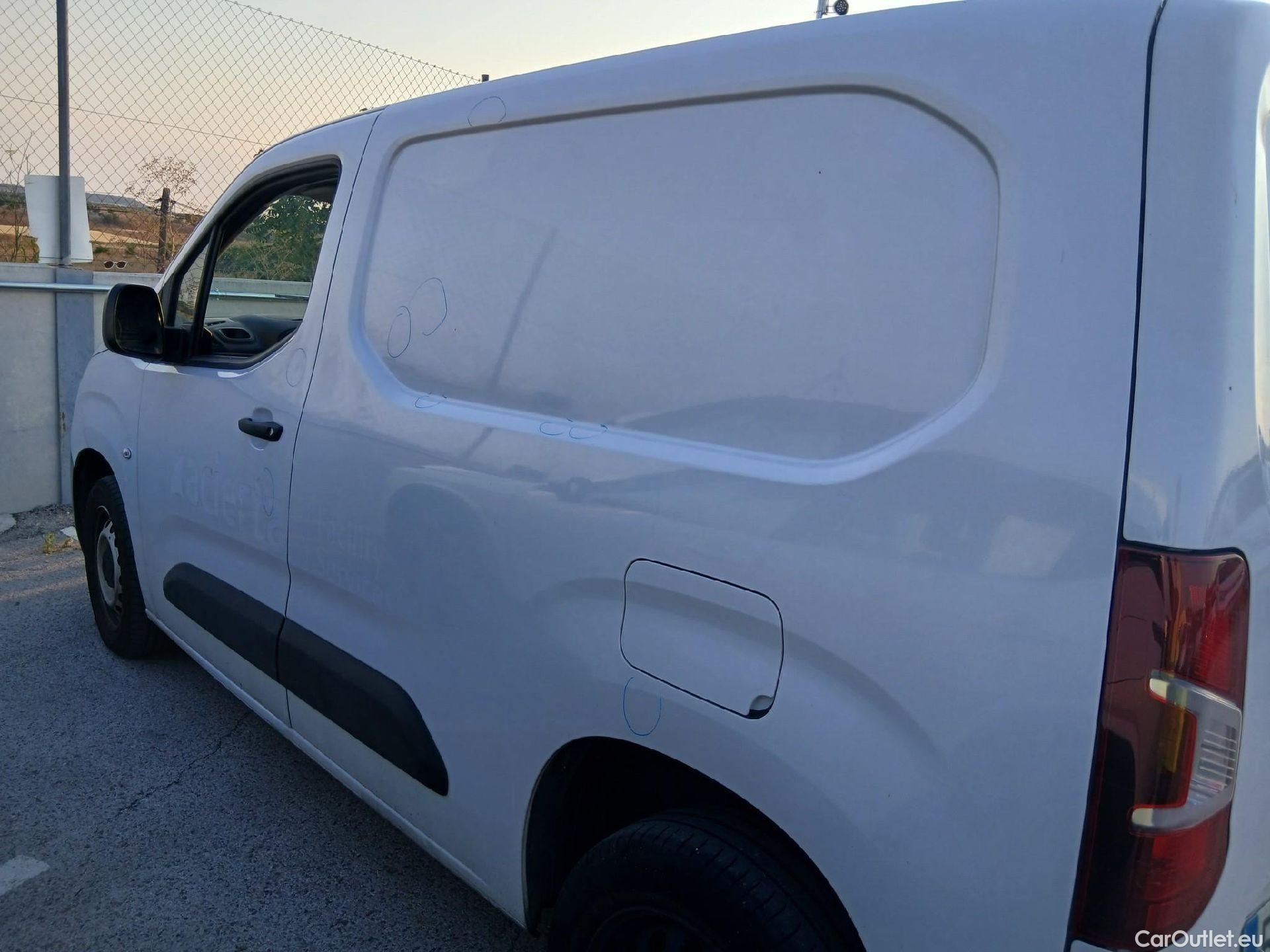  Fiat  Doblo FIAT Doblò / 2022 / 4P / furgón derivado de turismo Furgón 1.5 BlueHDi 100 1000kg L1H1 (AC2) #16