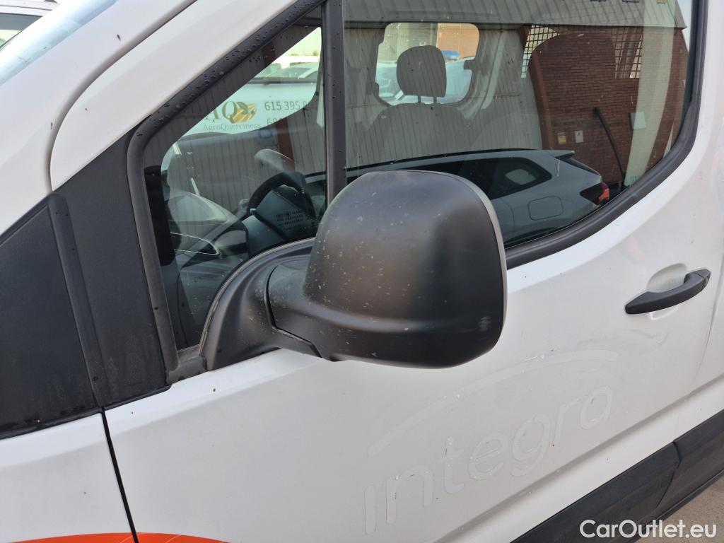  Peugeot  Partner PEUGEOT Rifter / 2018 / 5P / combi Active Pack Business Std. BlueHDi 100 #18