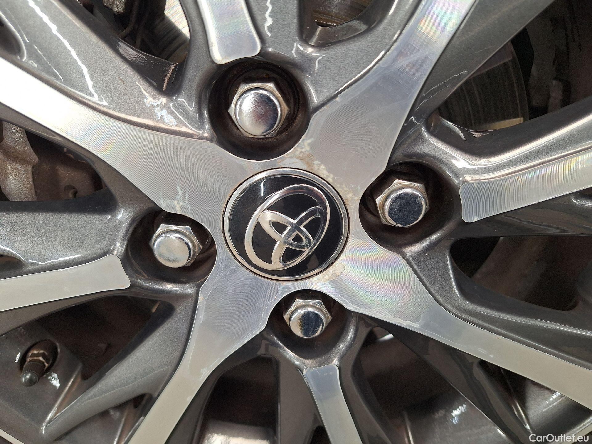  Toyota  Yaris Toyota,  '17, Toyota  1.5 Dual VVT-ie Y20 5d #17