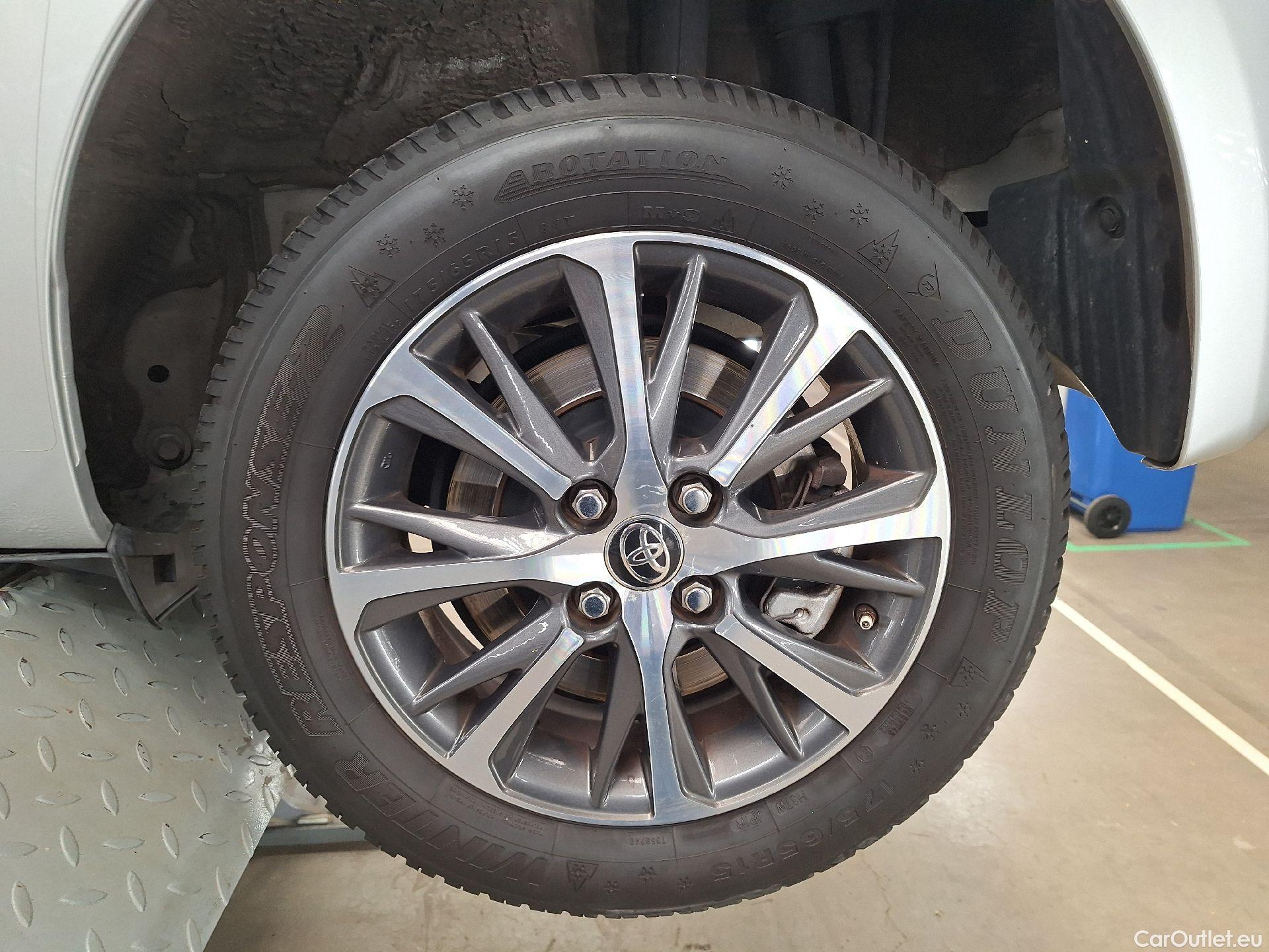  Toyota  Yaris Toyota,  '17, Toyota  1.5 Dual VVT-ie Y20 5d #18