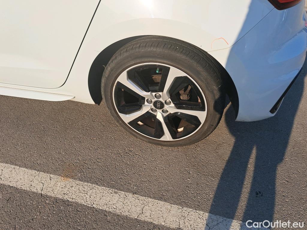  Audi  A1 Sportback AUDI A1 / 2018 / 5P / berlina con portón Sportback Adrenalin 30 TFSI 81kW S tron(SP) #20