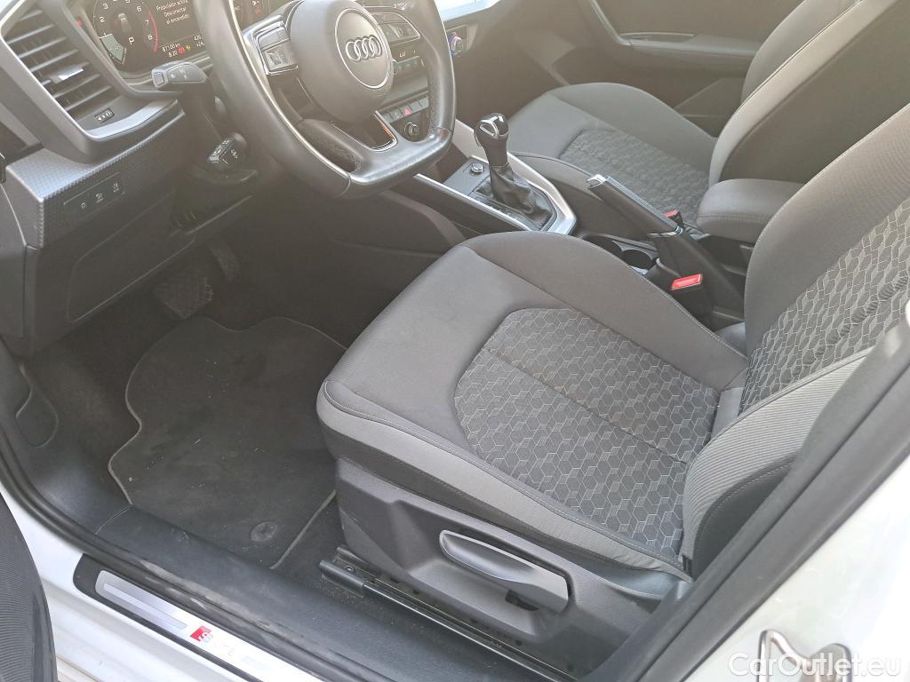  Audi  A1 Sportback AUDI A1 / 2018 / 5P / berlina con portón Sportback Adrenalin 30 TFSI 81kW S tron(SP) #15