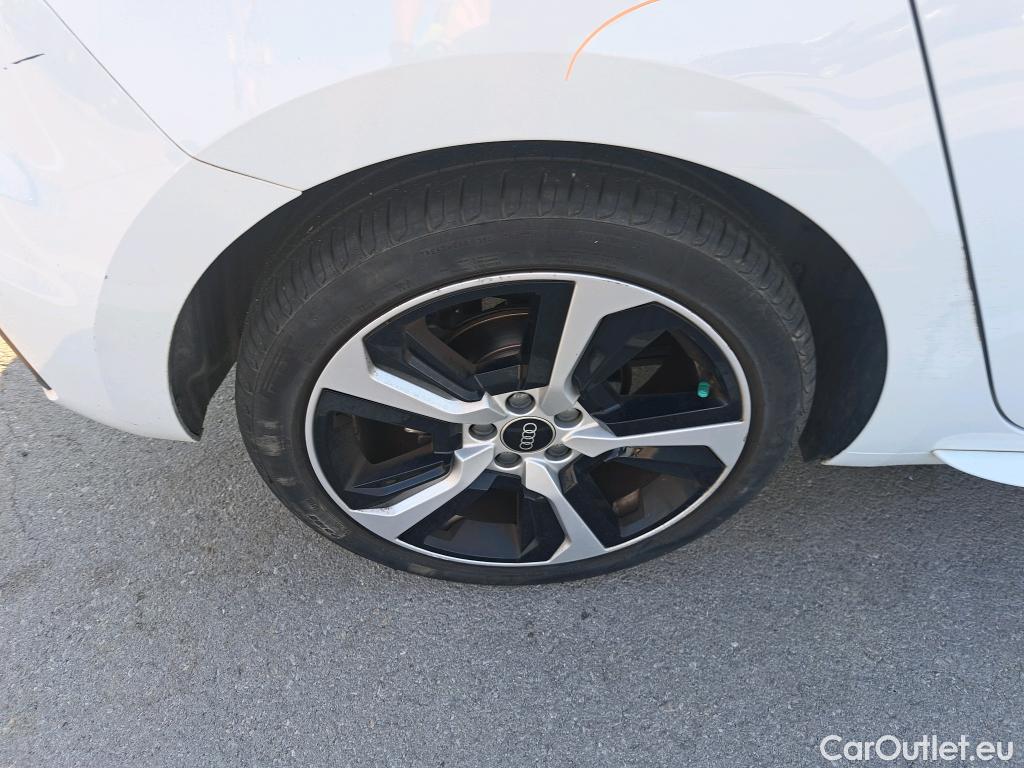  Audi  A1 Sportback AUDI A1 / 2018 / 5P / berlina con portón Sportback Adrenalin 30 TFSI 81kW S tron(SP) #22