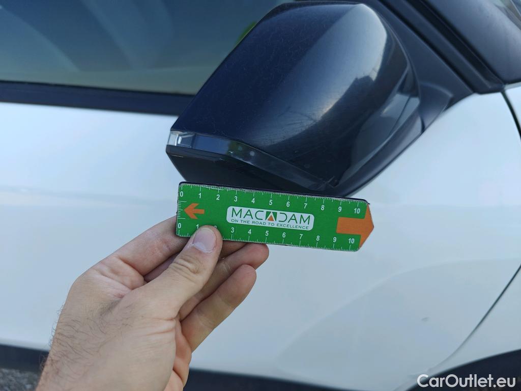  Citroen  C4 CITROEN  / 2020 / 5P / berlina con portón BlueHdi 110 S&S Live Pack #38