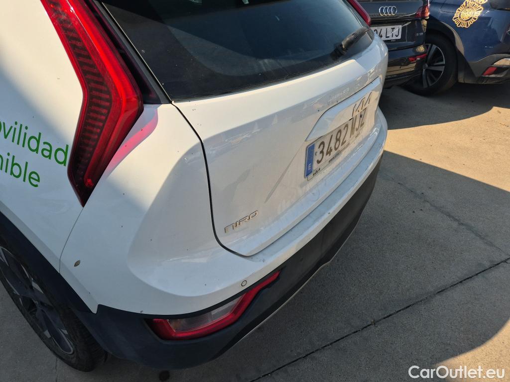  KIA  Niro KIA e- / 2022 / 5P / crossover e- 150kW Concept (Long Range) #4