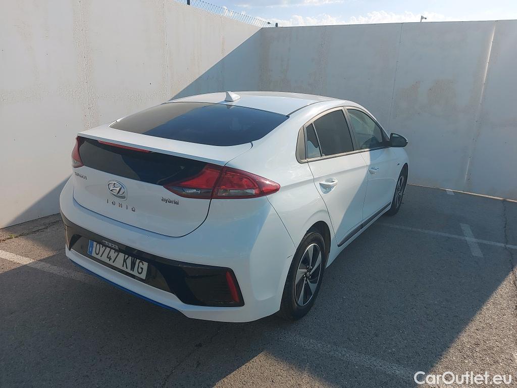  Hyundai   Ioniq HYUNDAI / 2016 / 5P / berlina con portón 1.6 GDI HEV Klass DCT (AC) #12