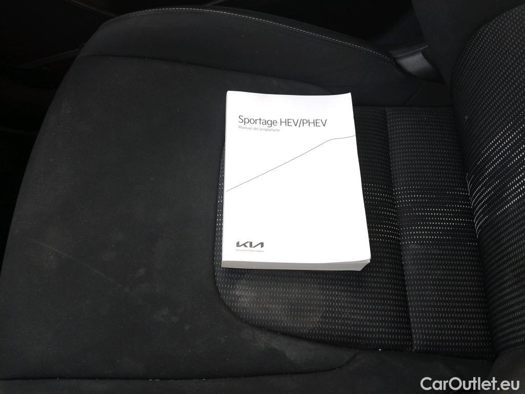  KIA  Sportage KIA  / 2022 / 5P / todoterreno 1.6 T-GDi PHEV 198kW (265CV) Drive 4X4 #12