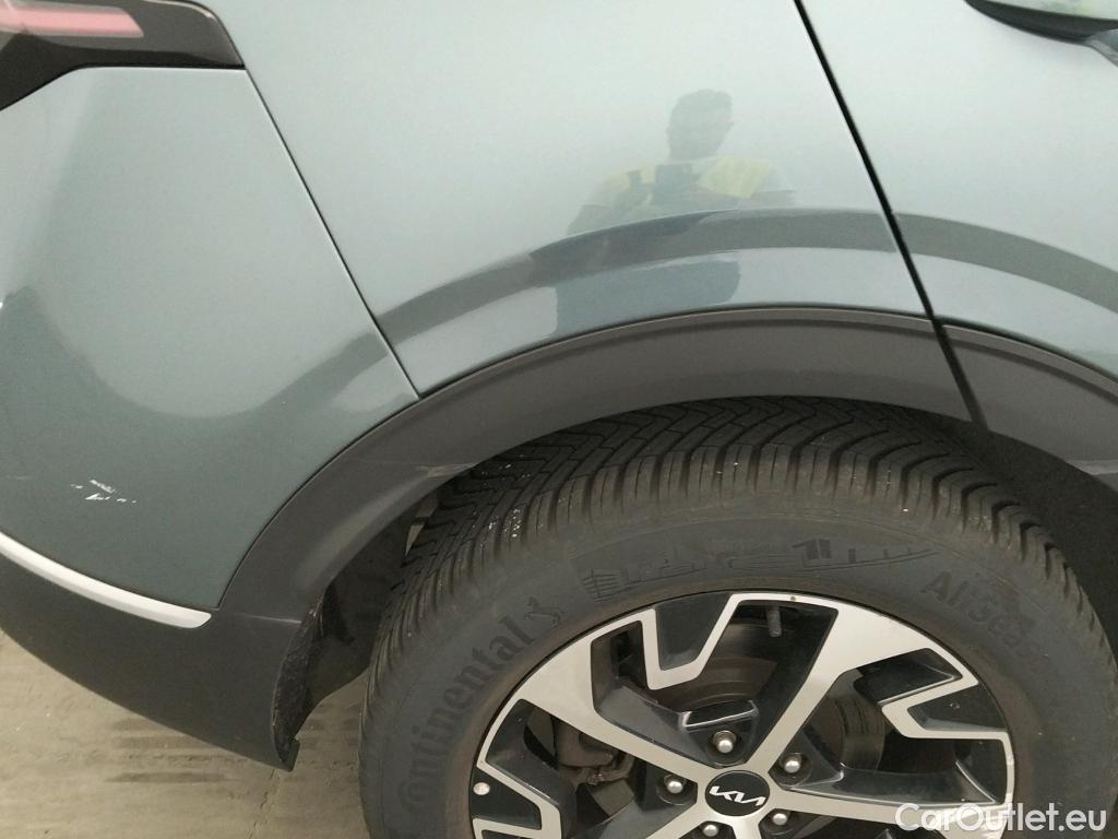  KIA  Sportage KIA  / 2022 / 5P / todoterreno 1.6 T-GDi HEV 171kW (230CV) Drive 4X2 #44