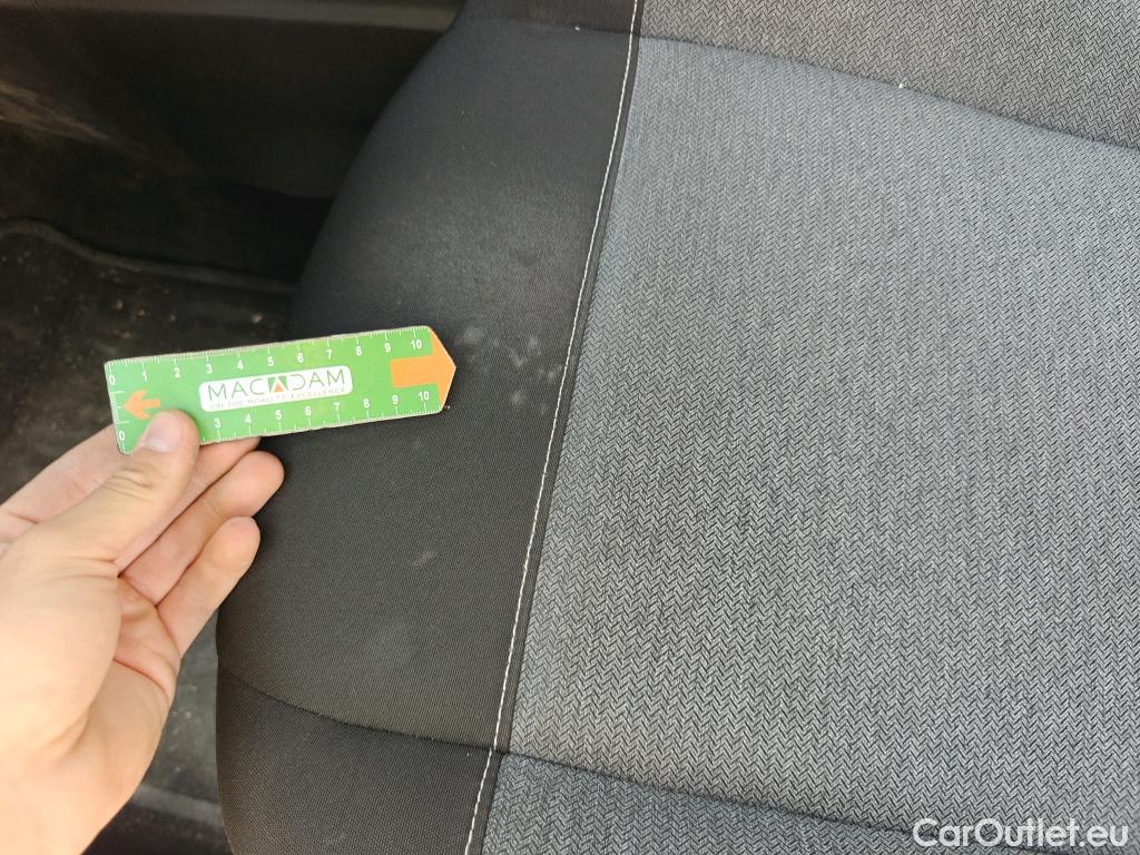 Citroen  C4 CITROEN  / 2020 / 5P / berlina con portón BlueHdi 110 S&S Live Pack #18