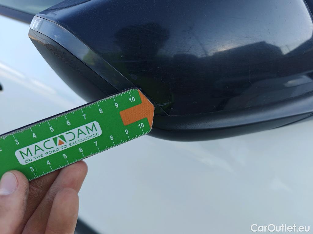  Citroen  C4 CITROEN  / 2020 / 5P / berlina con portón BlueHdi 110 S&S Live Pack #42