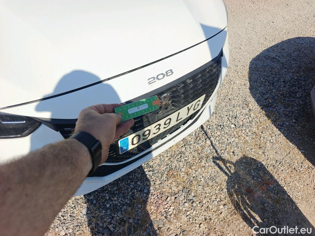  Peugeot  208 PEUGEOT  / 2019 / 5P / berlina con portón BlueHDi 73kW (100CV) Active #14