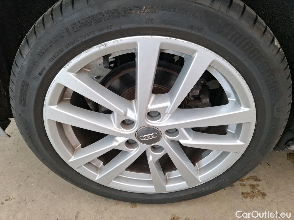 Audi  A3 AUDI  Sportback / 2016 / 5P / Berline 35 TFSI 150 COD S TRONIC BUSINESS LINE #45