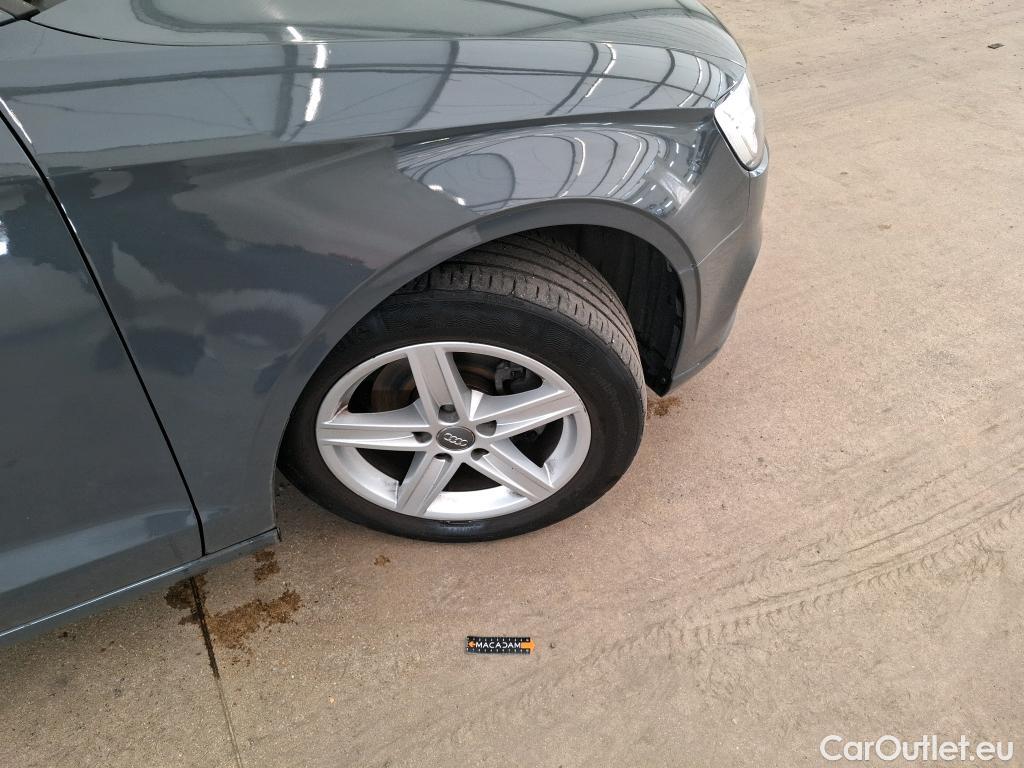  Audi  A3 AUDI  Berline 4p Berline 30 TDI 116 S TRONIC BUSINESS LINE #51