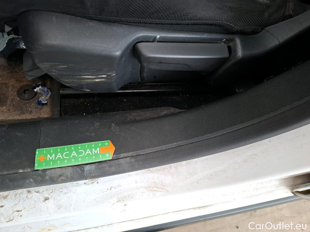 Citroen  C3  Société Feel 1.5 BlueHDI 100CV BVM6 E6dT #19