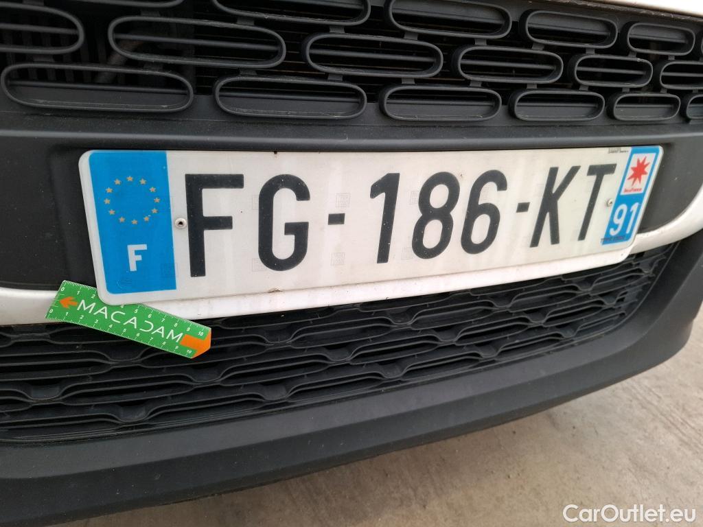  Citroen  C3  Société Feel 1.5 BlueHDI 100CV BVM6 E6dT #46