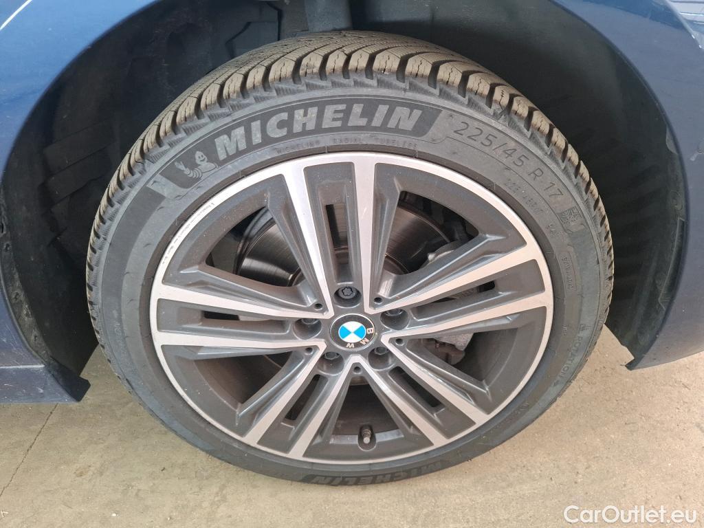  Bmw  Serie 1 Série 1 Berline 118 i Business Design 1.5 135CV BVA7 6E #16