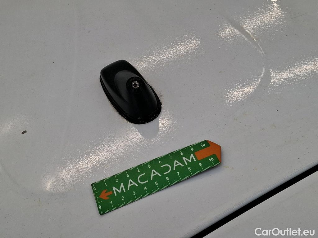  Citroen  C3 CITROEN  2016 5P Berline PureTech 110 BVM6 Feel #4
