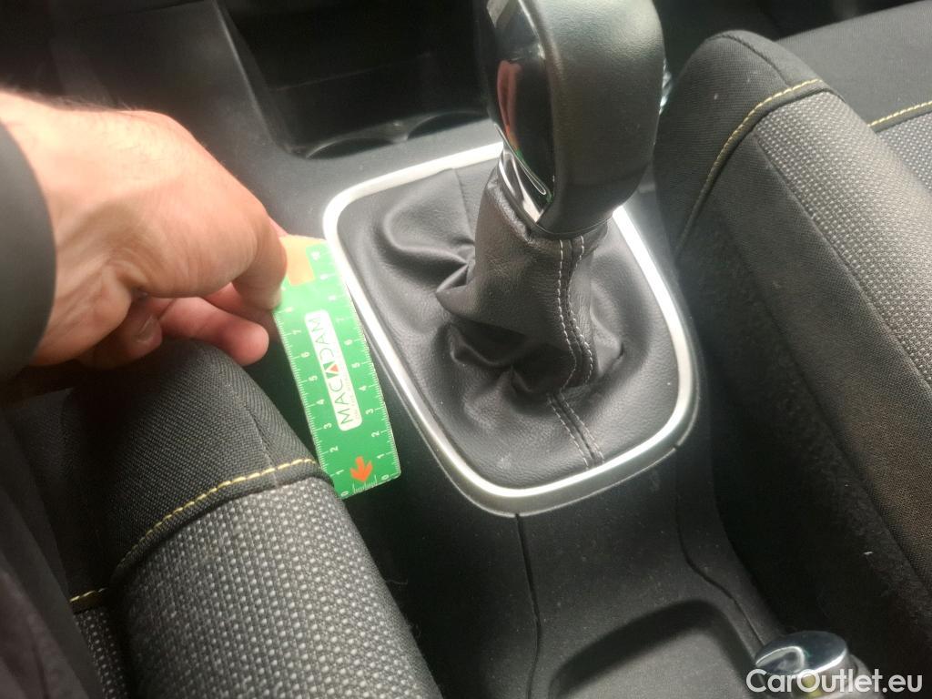  Citroen  C3  Shine Business 1.2 PureTech 80CV BVM5 E6d #3