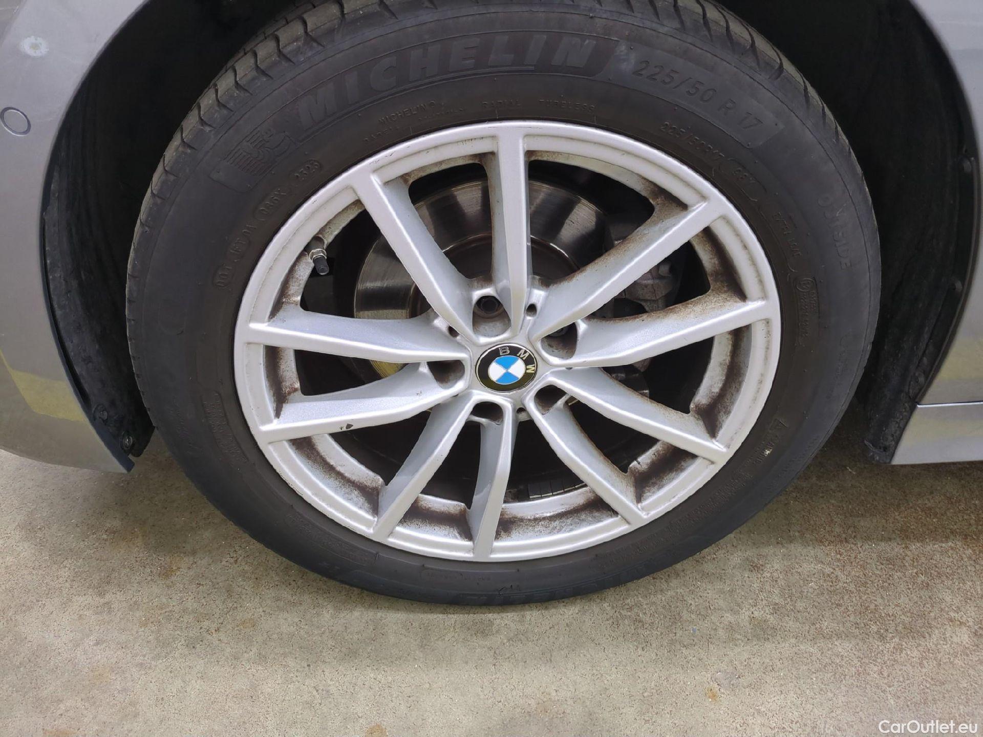  Bmw  Serie 3 BMW Série 3 Berline / 2022 / 4P / Berline 318i 156ch Business Design BVA8 #2