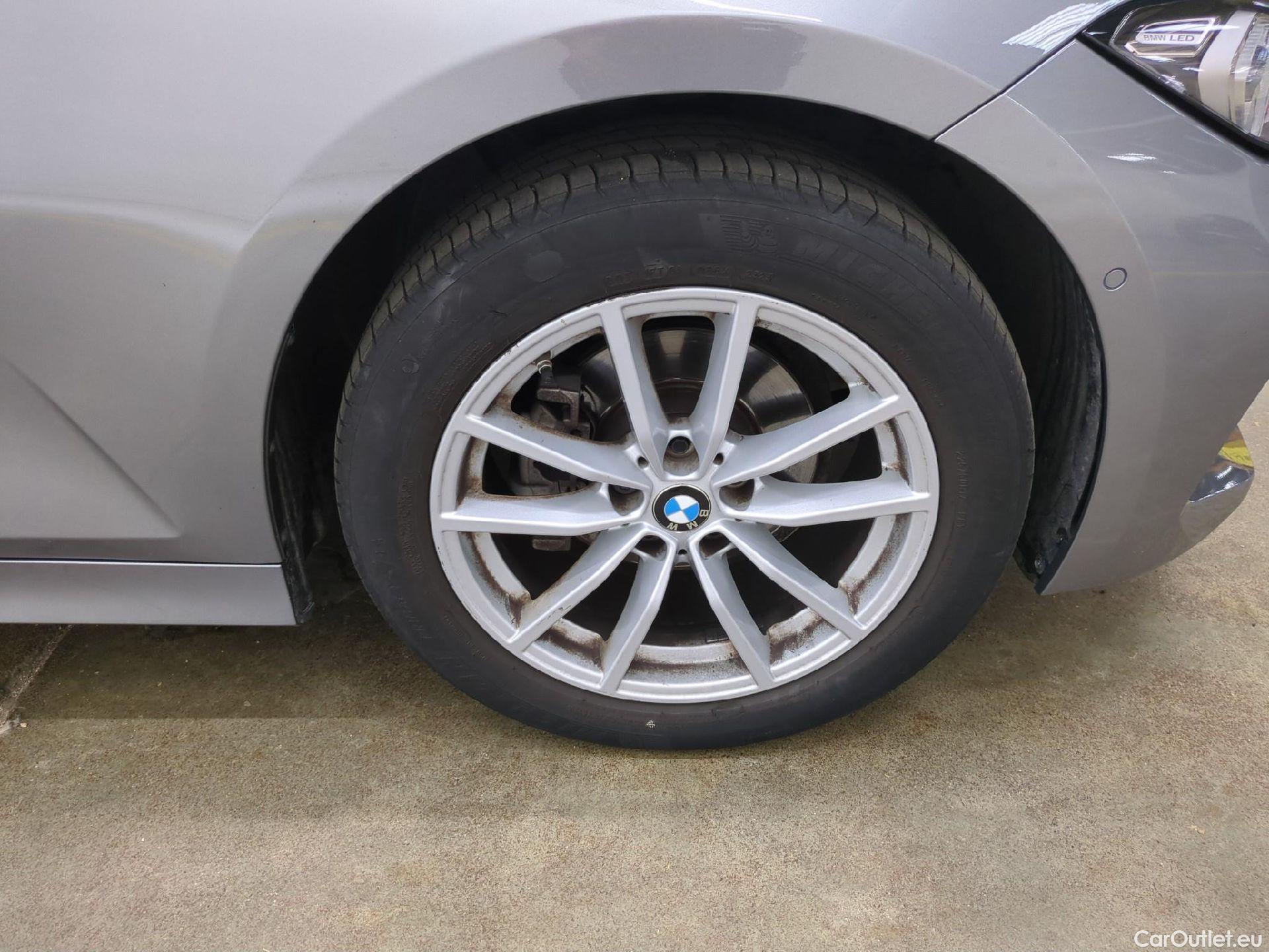  Bmw  Serie 3 BMW Série 3 Berline / 2022 / 4P / Berline 318i 156ch Business Design BVA8 #8