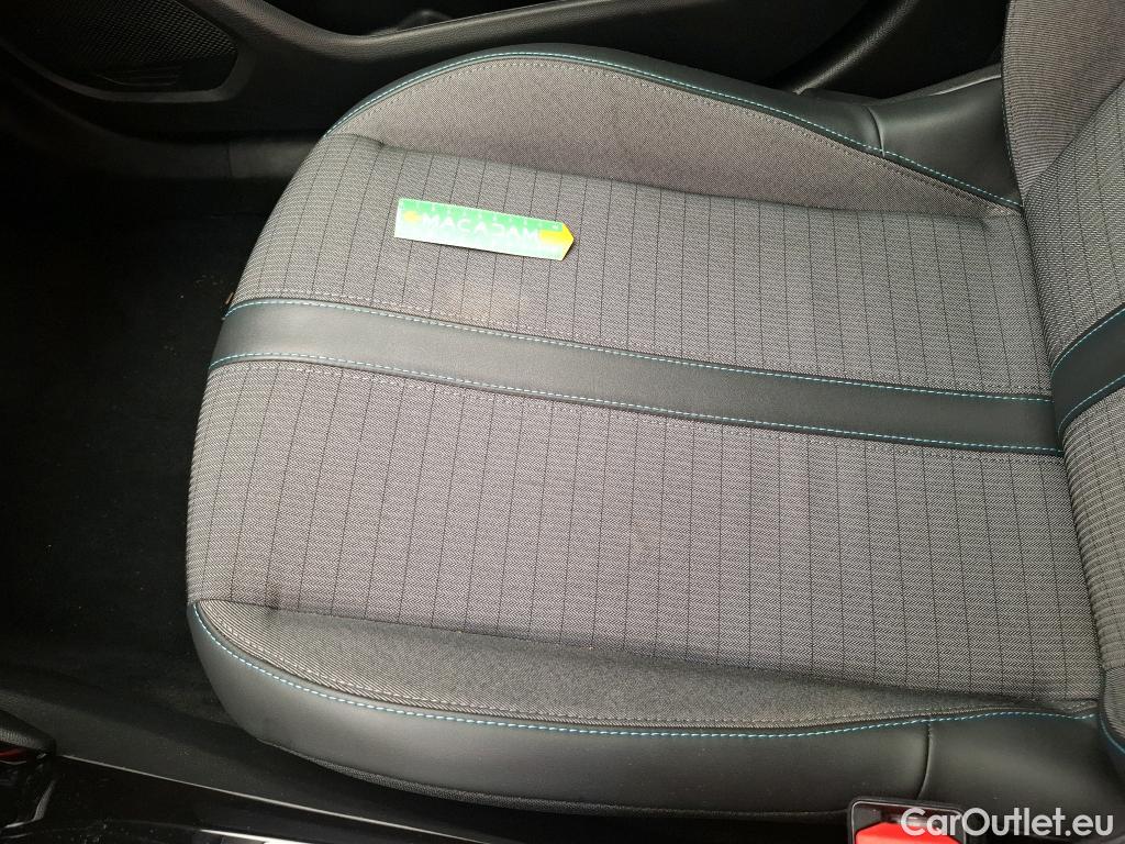  Peugeot  2008  Allure Business 1.5 HDi 130CV BVA8 E6d #29