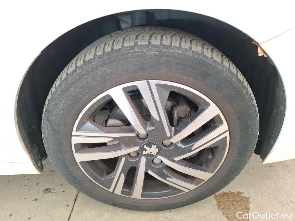  Peugeot  208  Allure Business 1.2 PureTech 100CV BVM6 E6d #42