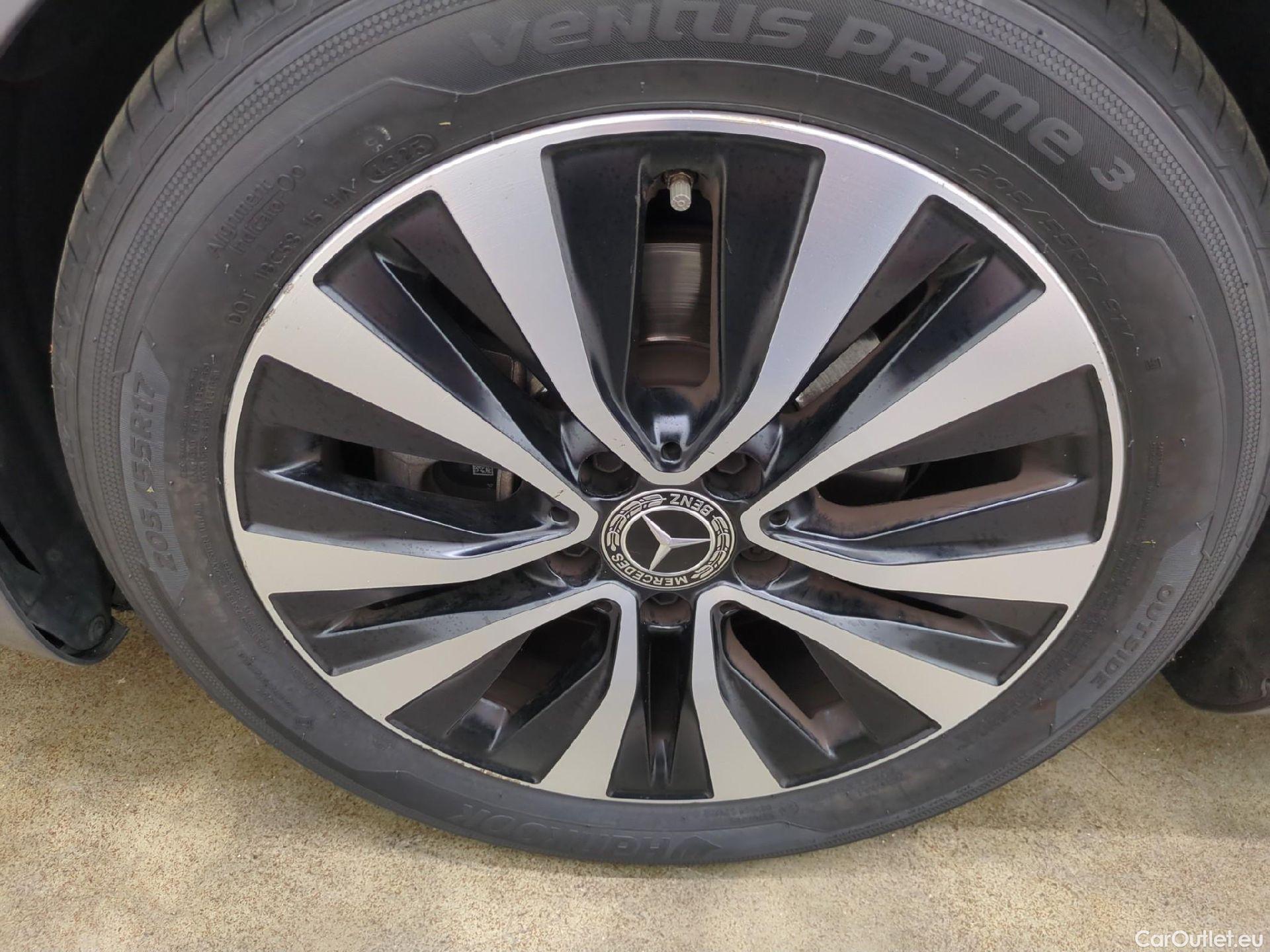  Mercedes  A-Klasse MERCEDES-BENZ Classe A Compact / 2018 / 5P / Berline A 180 d Business Line #14