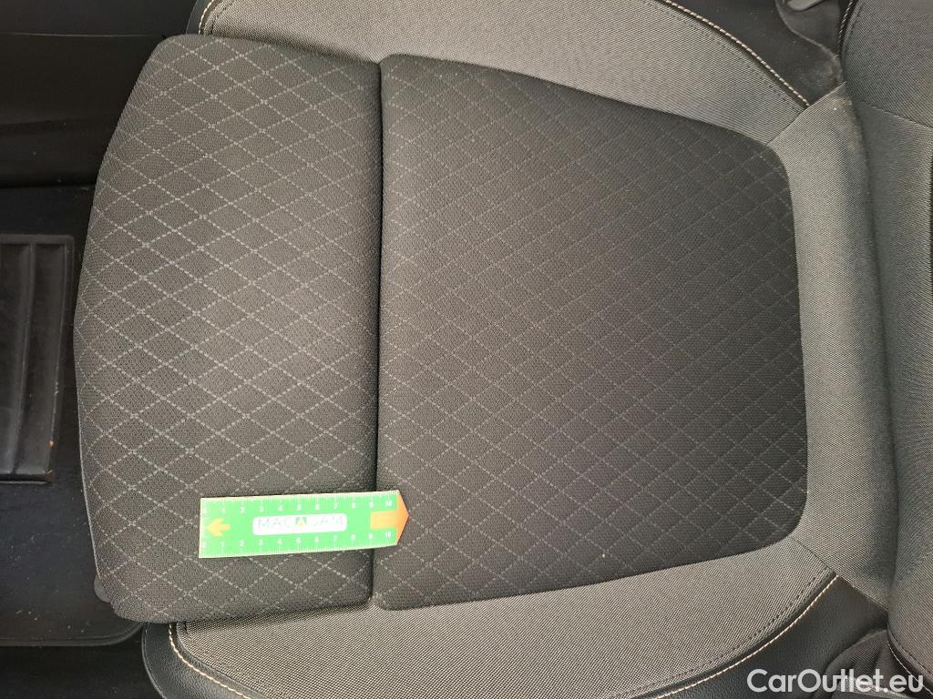  Opel   Grandland X Grandland X Elegance Business 1.5 130CV BVA8 E6d #47