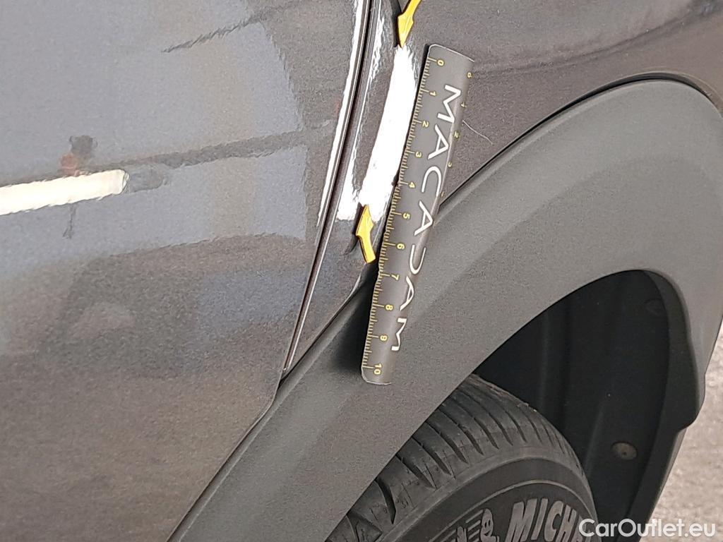  Peugeot  3008  Allure 1.5 HDi 130CV BVA8 E6d #2