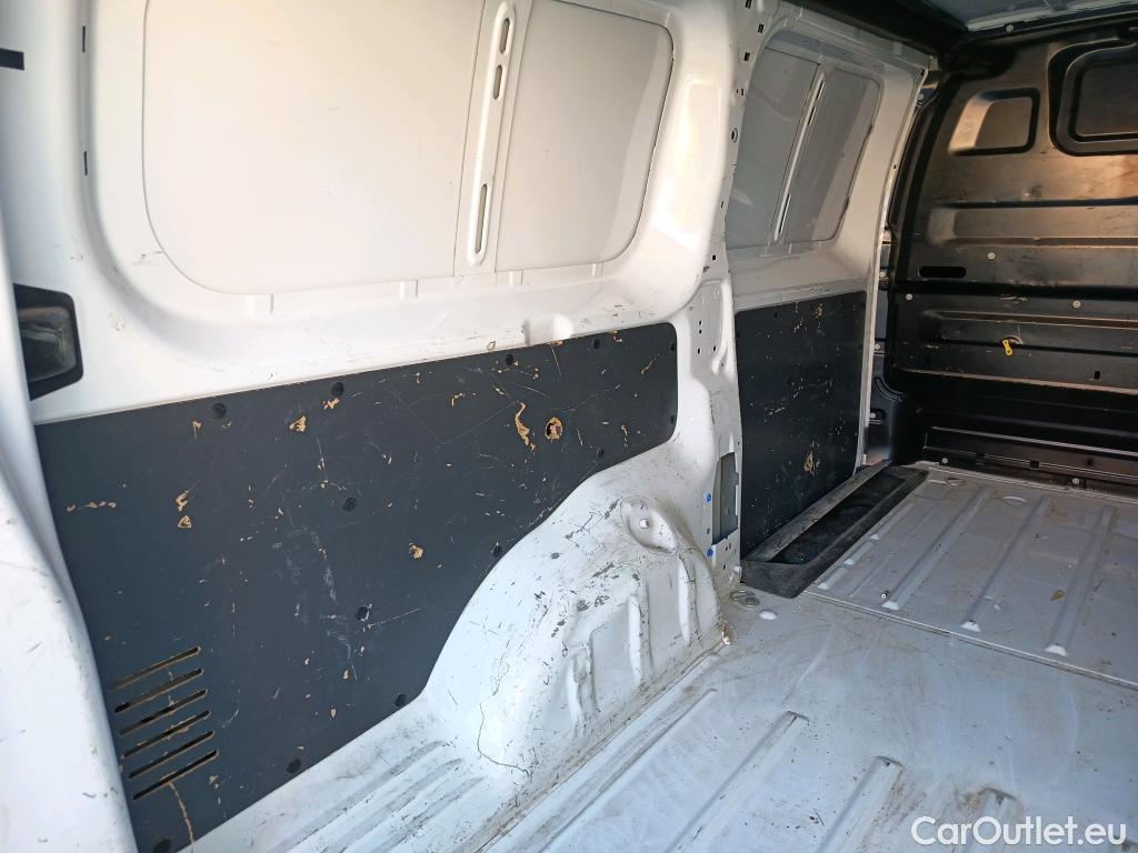  Citroen  Jumpy CITROEN  / 2016 / 4P / furgón Talla XL BlueHDi 145 S&S 6v Control #35
