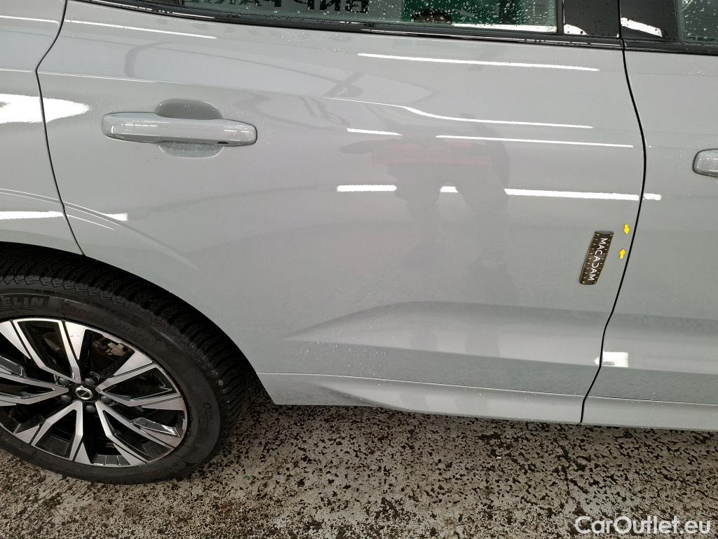  Volvo  XC60  Plus Style Dark 2WD 2.0 B4 195CV BVA8 E6d #1