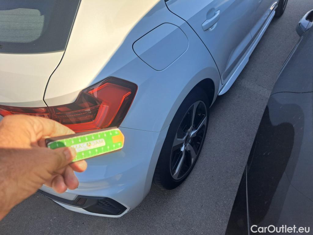  Audi  A1 Sportback AUDI A1 / 2018 / 5P / berlina con portón Sportback Adrenalin 30 TFSI 81kW S tron(SP) #14