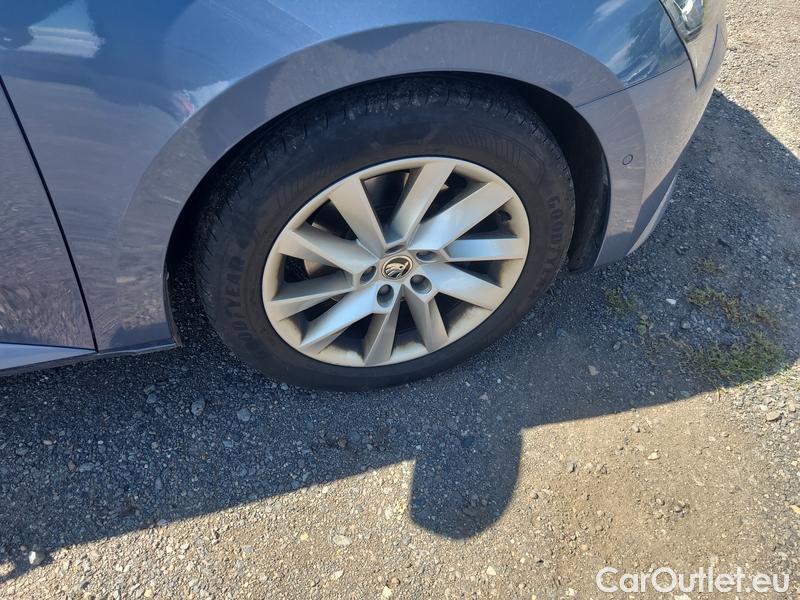  Skoda  Superb  Combi (3V5)(2015) Su.C.2.0TDI 147 4x4 Style Aut #12